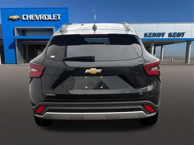 Used 2024 Chevrolet Trax LT w/ Driver Confidence Package FWD image 9