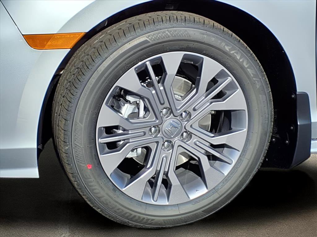 New 2026 Honda Odyssey Touring image 13