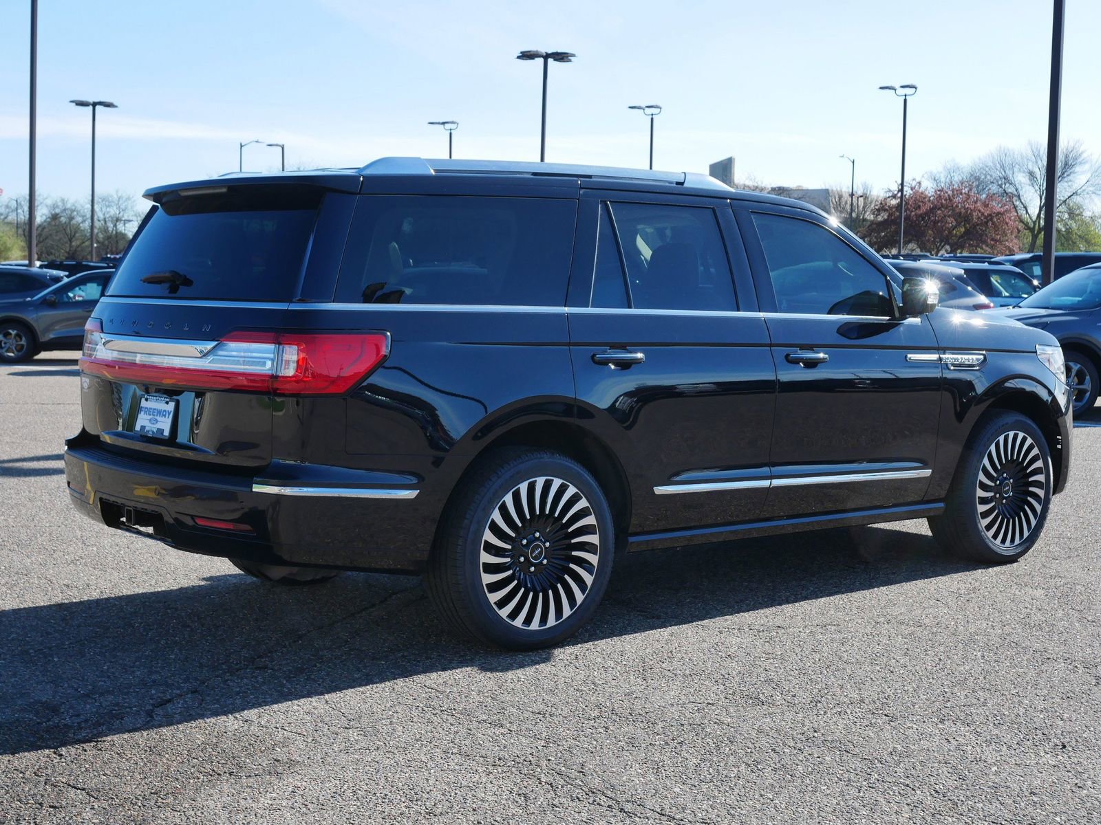 Used 2020 Lincoln Navigator Black Label w/ Cargo Convenience Package AWD/4WD image 6