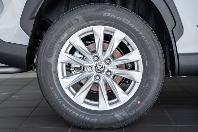 New 2026 Toyota Corolla Cross LE AWD/4WD image 13
