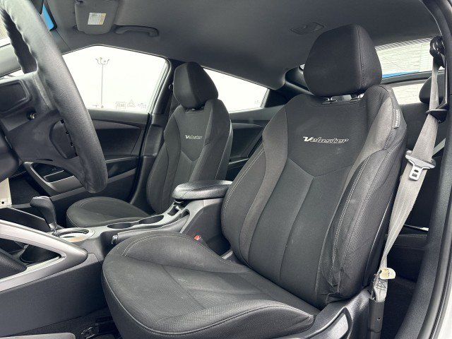 Used 2015 Hyundai Veloster image 13