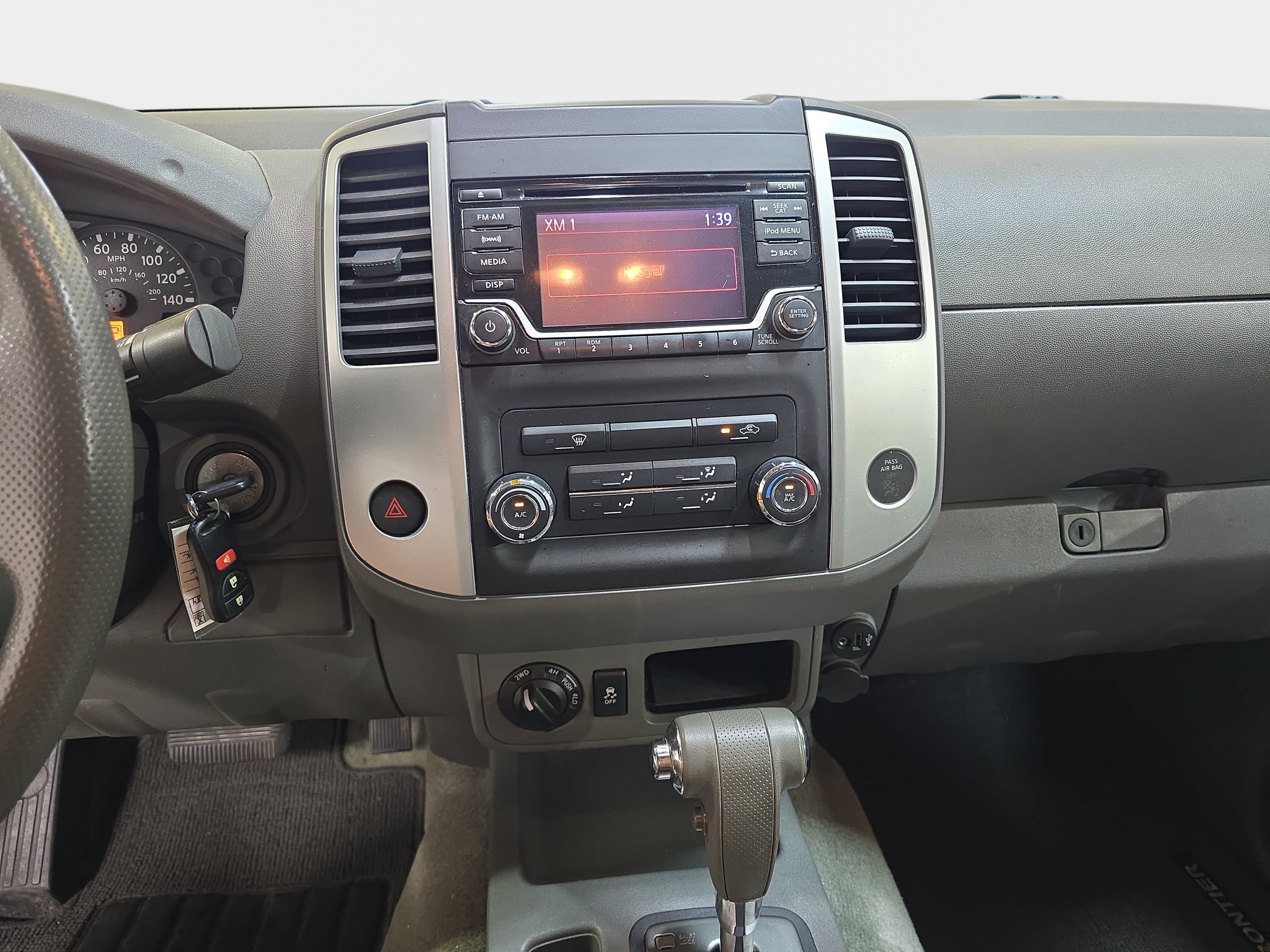 Used 2018 Nissan Frontier SV AWD/4WD image 17