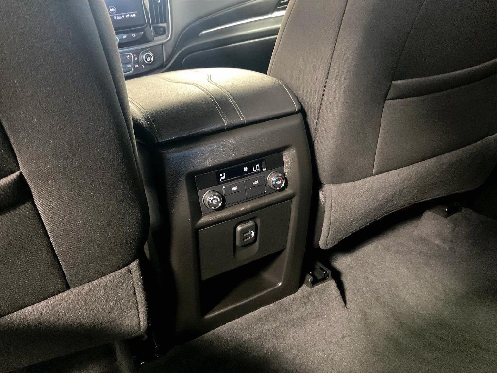 Used 2023 Chevrolet Traverse LT AWD/4WD image 28