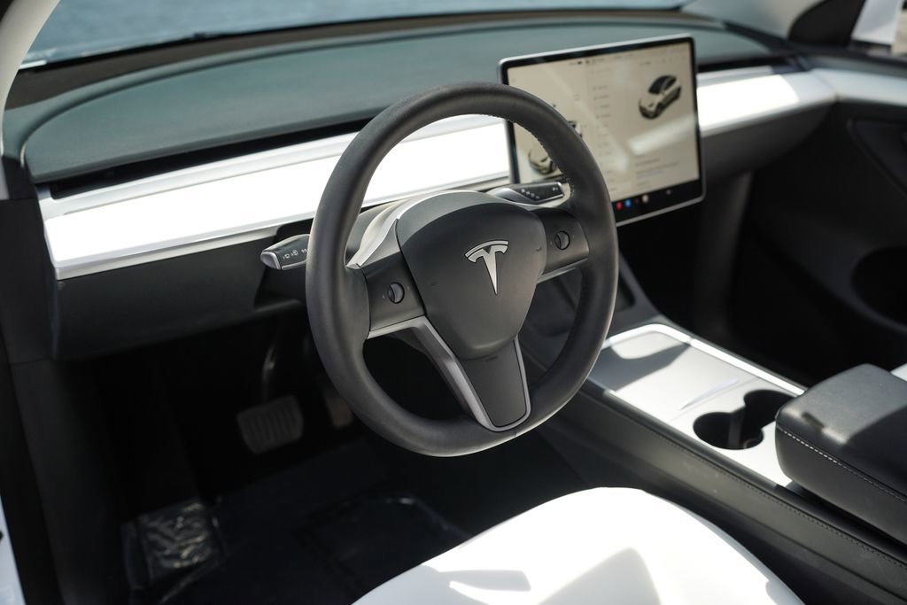 Used 2023 Tesla Model Y Long Range AWD/4WD image 20