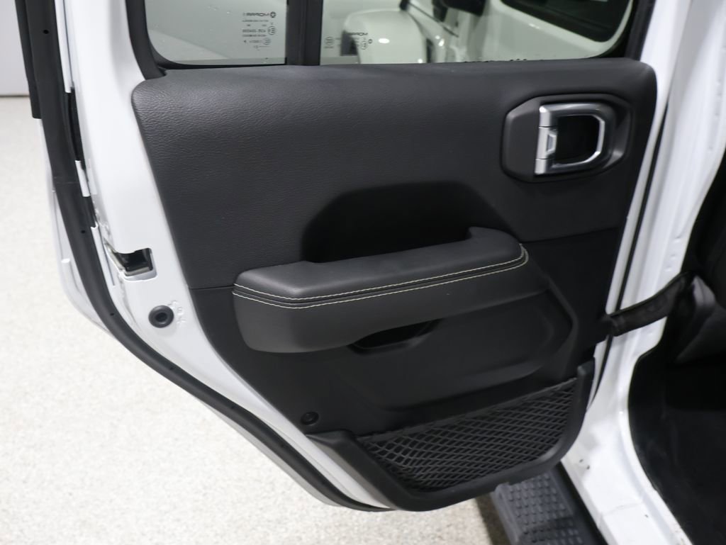 Certified 2021 Jeep Wrangler Unlimited Sahara w/ Cold Weather Group image 19