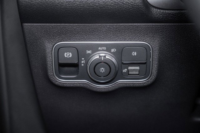 New 2025 Mercedes-Benz EQB 250+ image 19