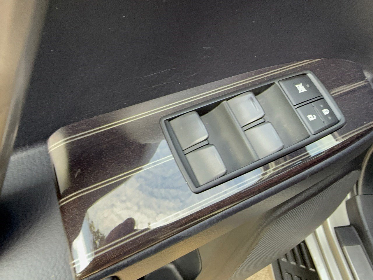 Used 2021 Lexus GX 460 Premium w/ Accessory Package AWD/4WD image 12