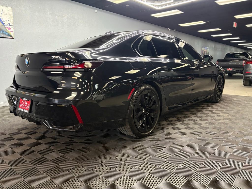 Used 2025 BMW 740i w/ Premium Package RWD image 14