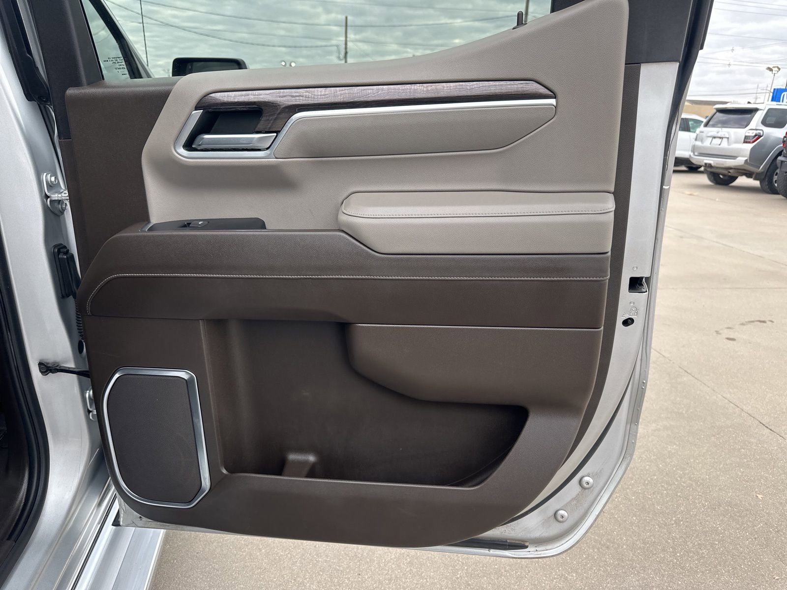 Used 2022 Chevrolet Silverado 1500 LTZ image 19