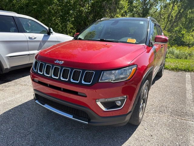 Used 2018 Jeep Compass Limited w/ Safe & Security Group AWD/4WD image 2