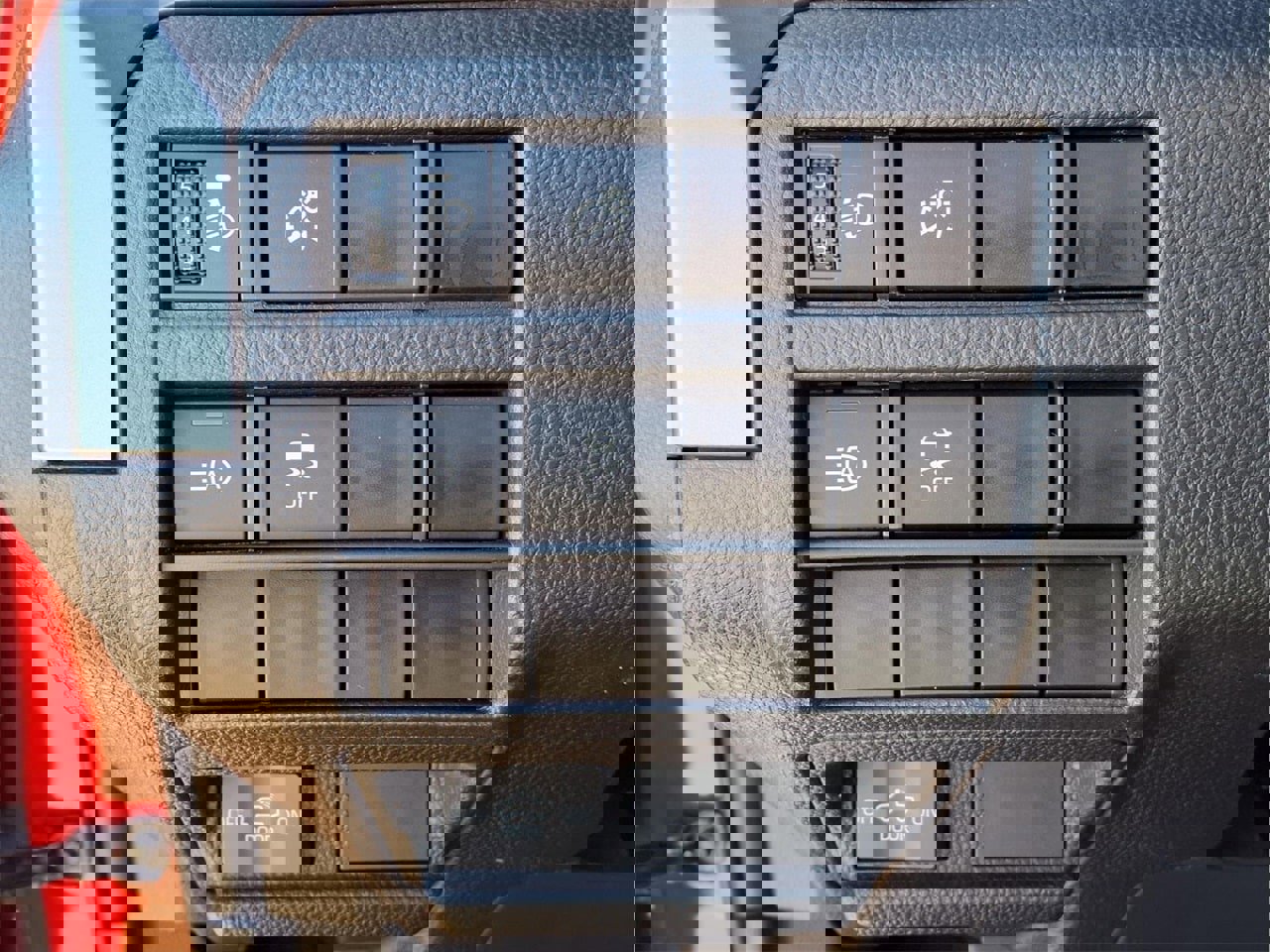 Used 2025 Toyota Tacoma TRD Off-Road image 16