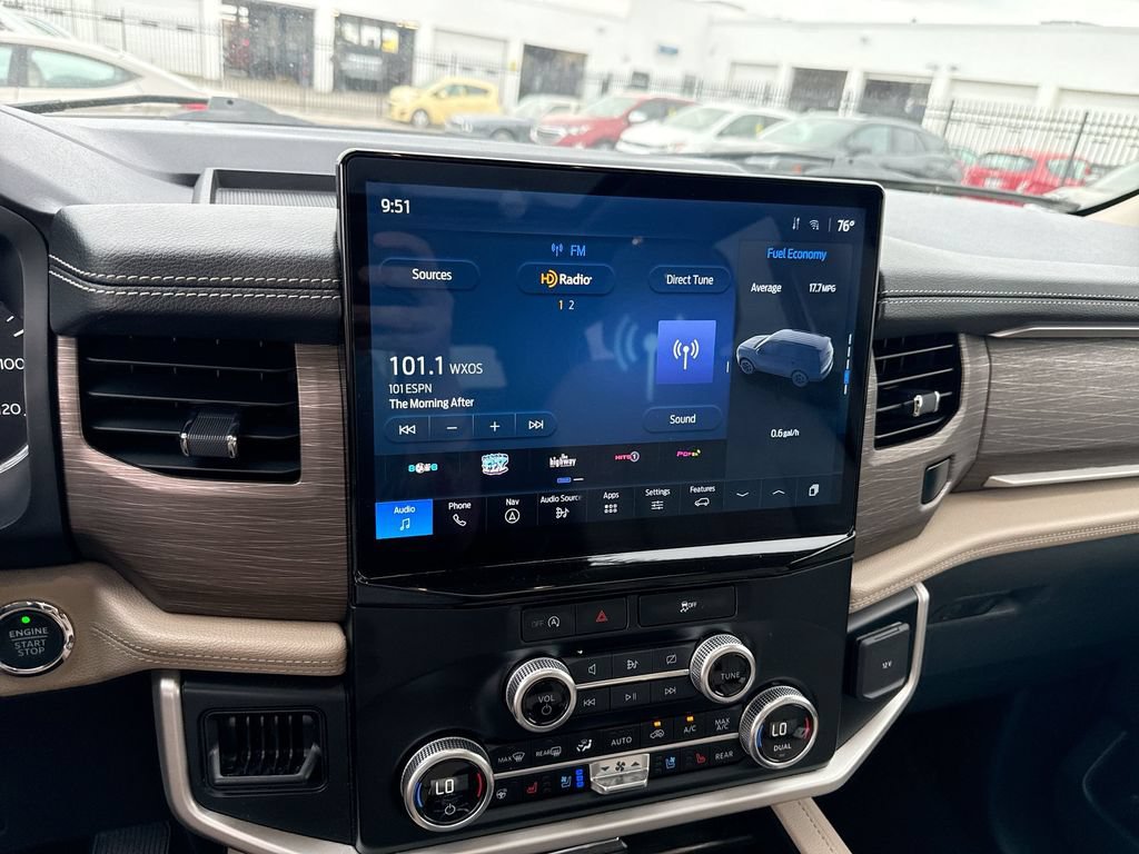 Used 2024 Ford Expedition Limited image 15