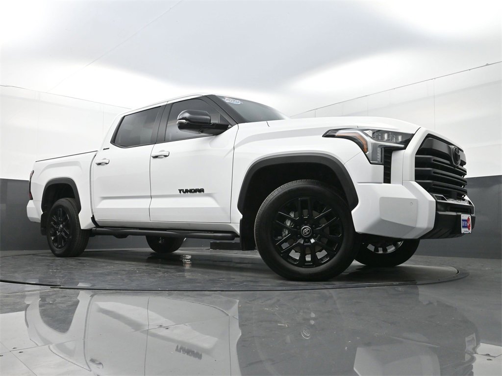Used 2025 Toyota Tundra Limited image 28