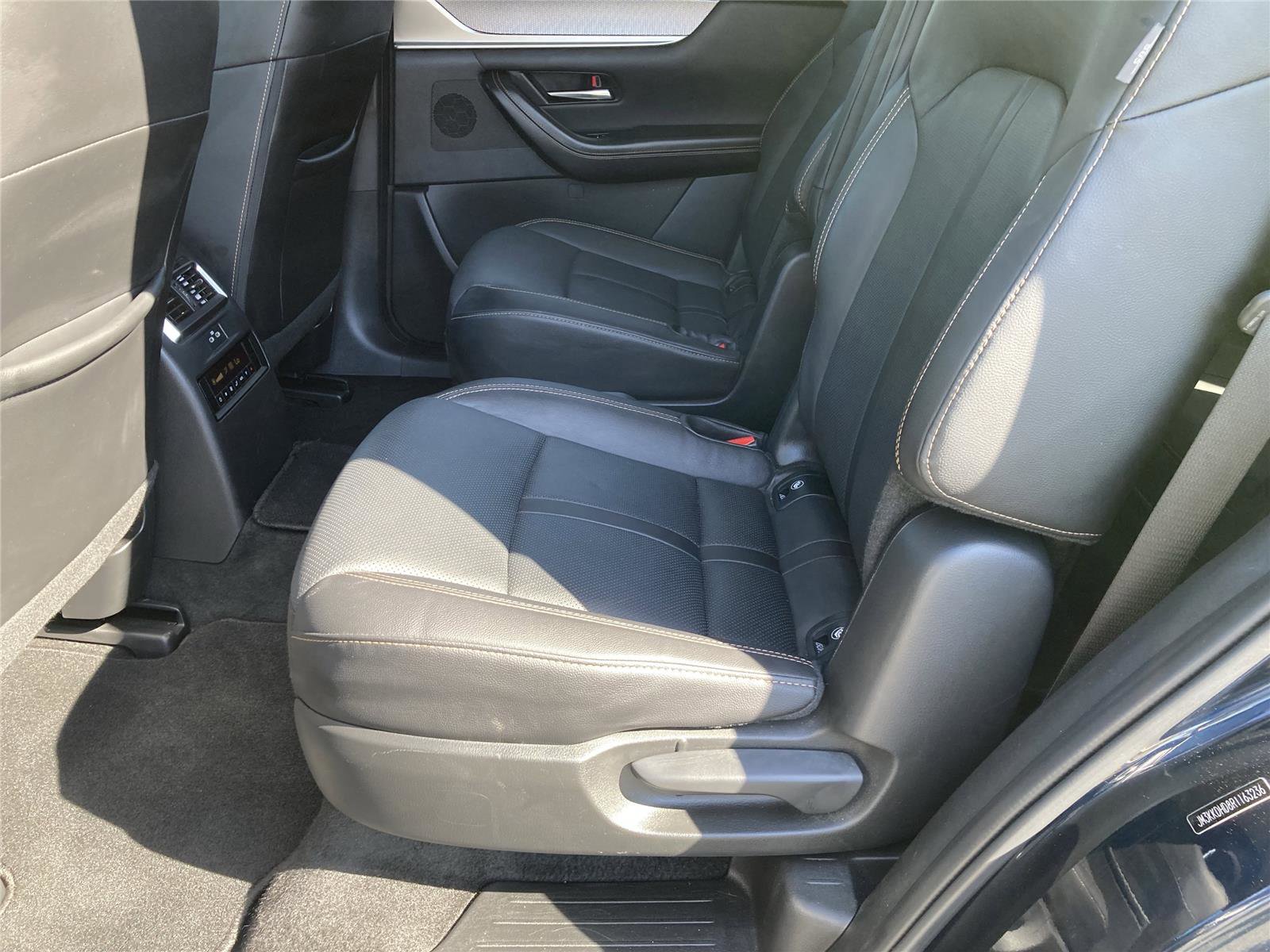 Used 2024 MAZDA CX-90 3.3 Turbo w/ Premium Package image 27