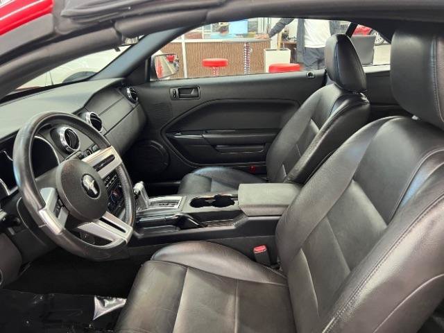 Used 2005 Ford Mustang Premium RWD image 9