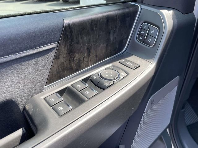 New 2026 Ford F250 Lariat w/ Black Appearance Package image 14