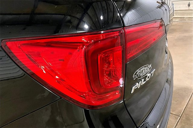 Used 2018 Honda Pilot Elite image 8