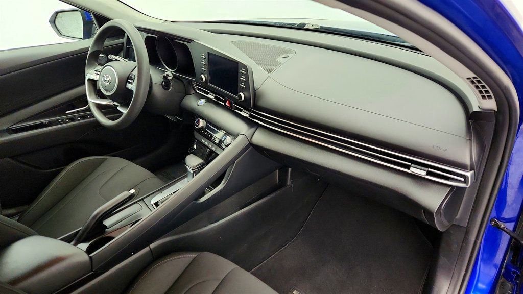 Used 2021 Hyundai Elantra SEL image 23