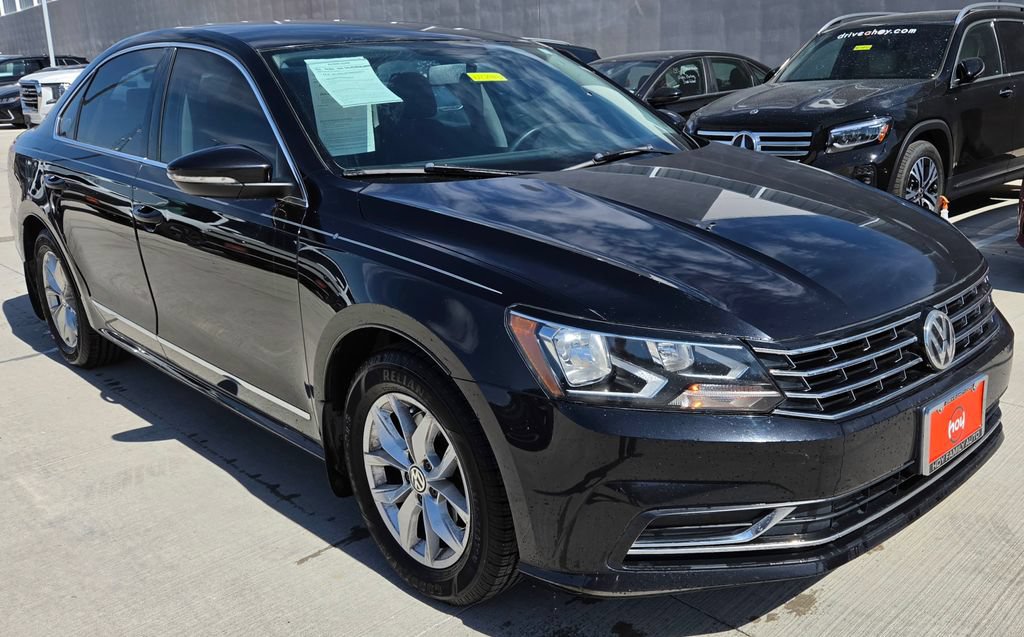 Used 2017 Volkswagen Passat 1.8T S FWD image 3