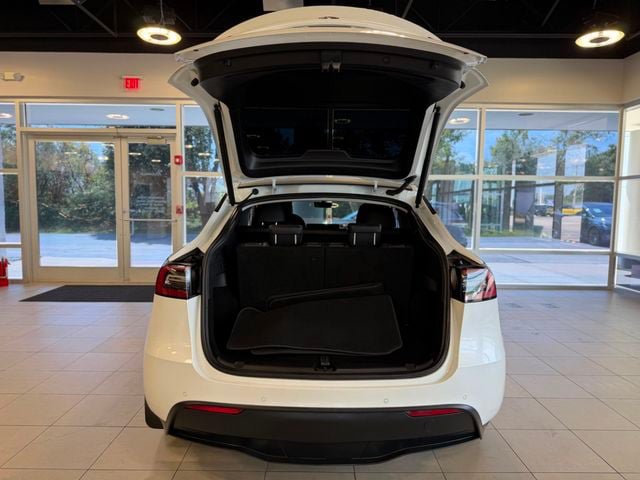 Used 2022 Tesla Model Y Long Range AWD/4WD image 38