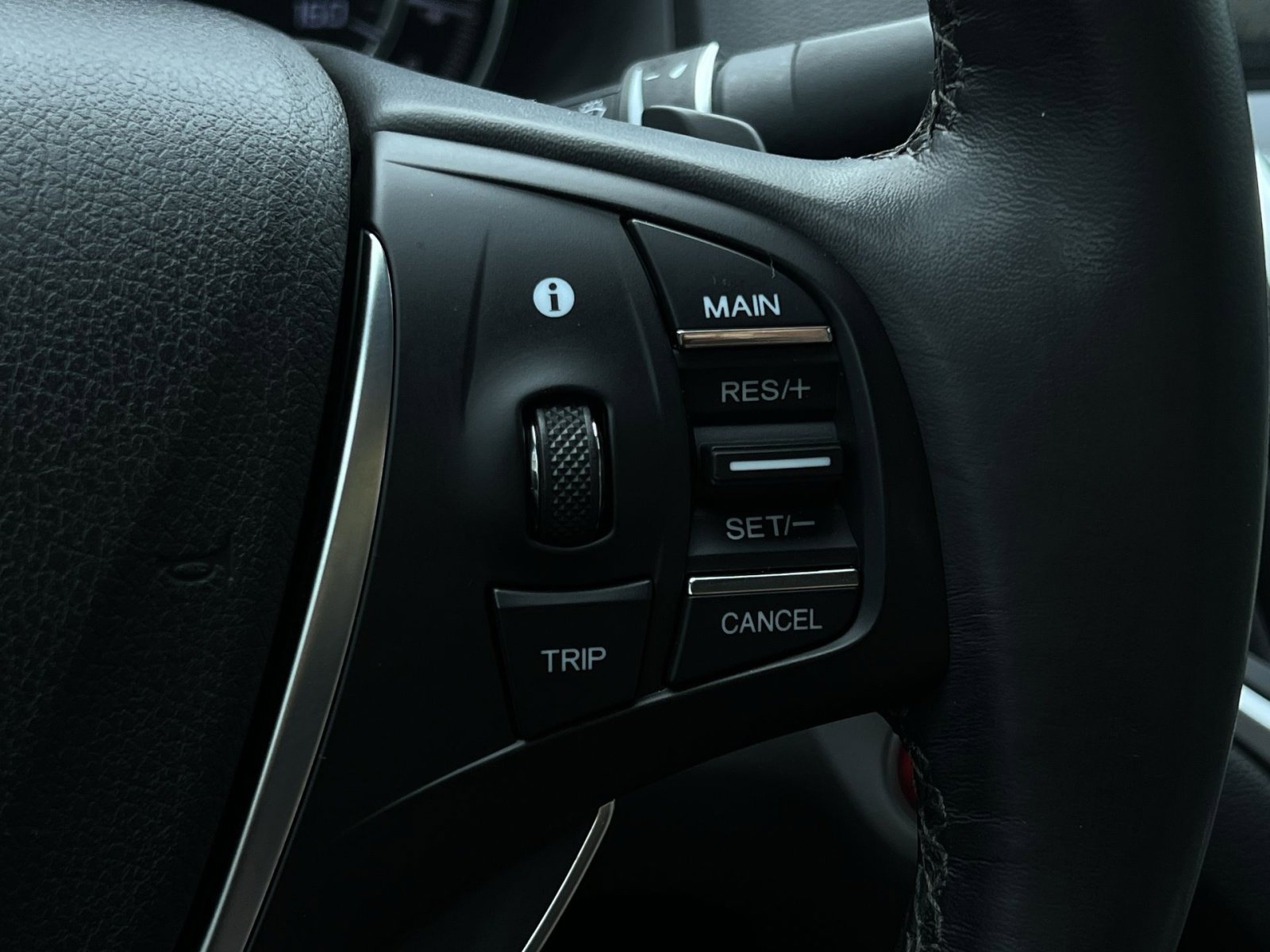 Used 2015 Acura TLX w/ Technology Package FWD image 38