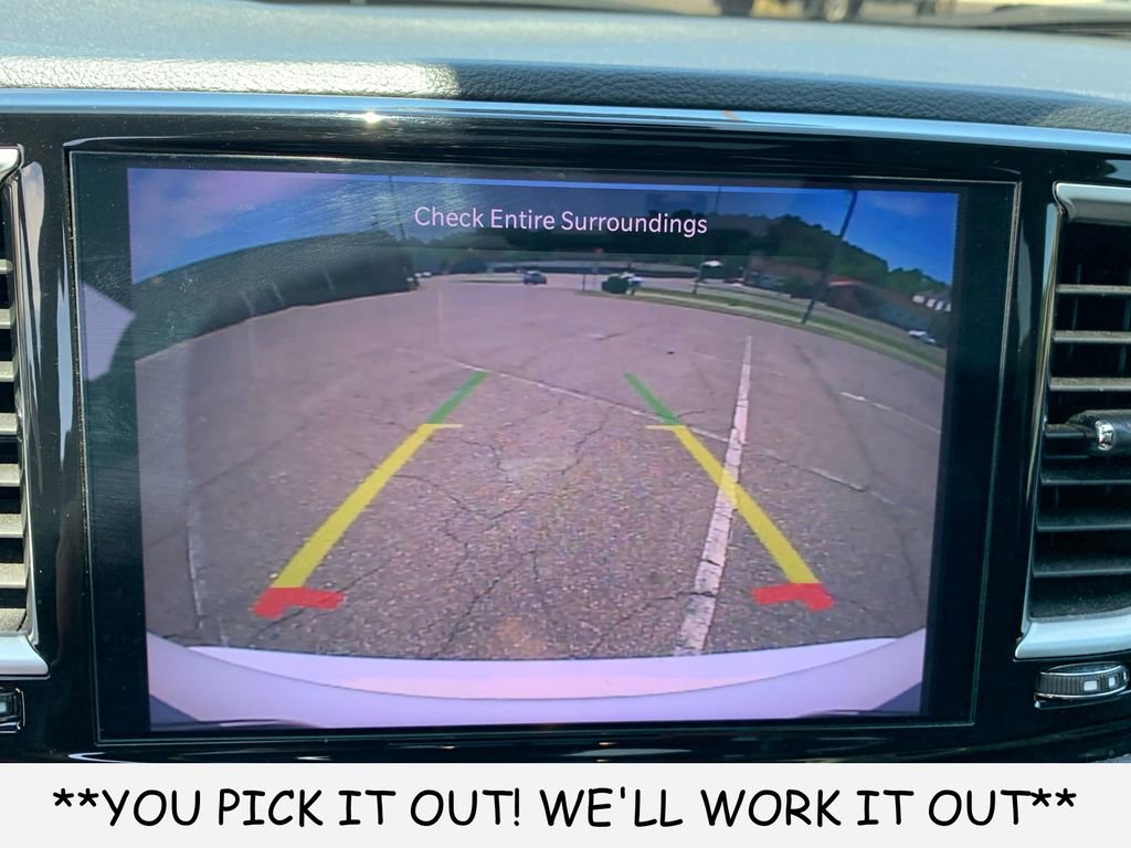 Used 2025 Chrysler Pacifica Limited FWD image 19