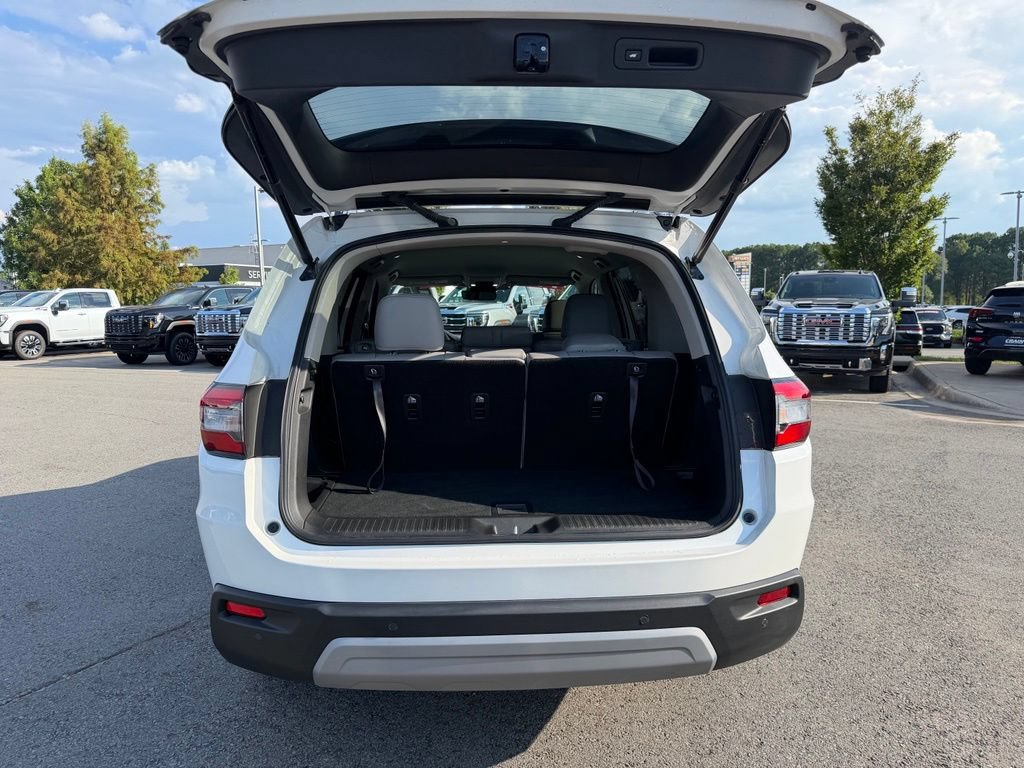 Used 2025 Honda Pilot EX-L image 10