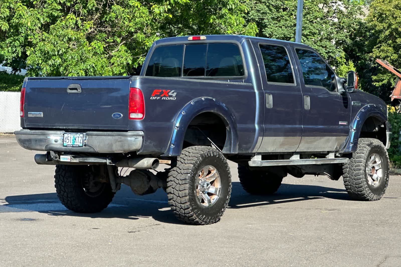 Used 2006 Ford F350 XLT AWD/4WD image 2