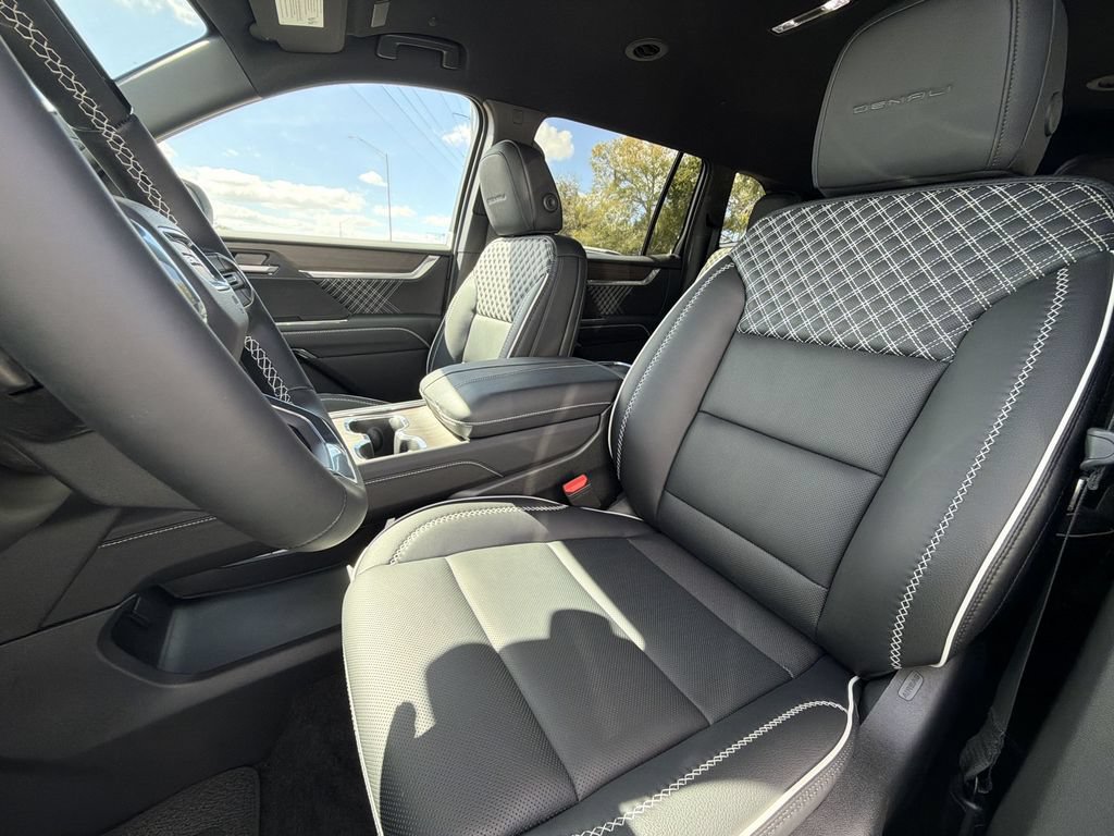 New 2026 GMC Acadia Denali w/ Super Cruise Package FWD image 13