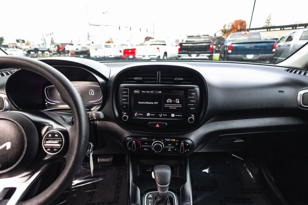 Used 2024 Kia Soul LX w/ Option Group 015 image 26