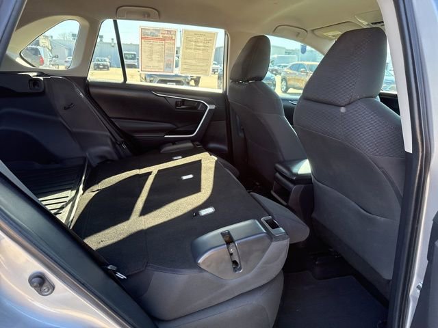 Used 2019 Toyota RAV4 LE image 41