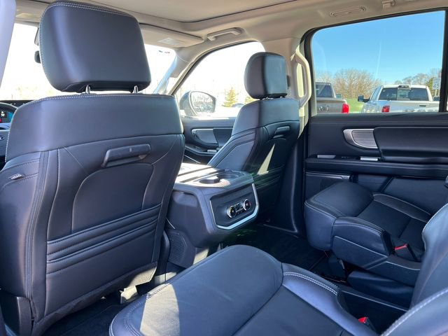 Used 2025 Ford Expedition Max Platinum AWD/4WD image 40