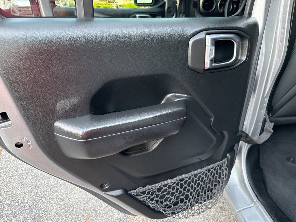 Used 2018 Jeep Wrangler Unlimited Sport S AWD/4WD image 22