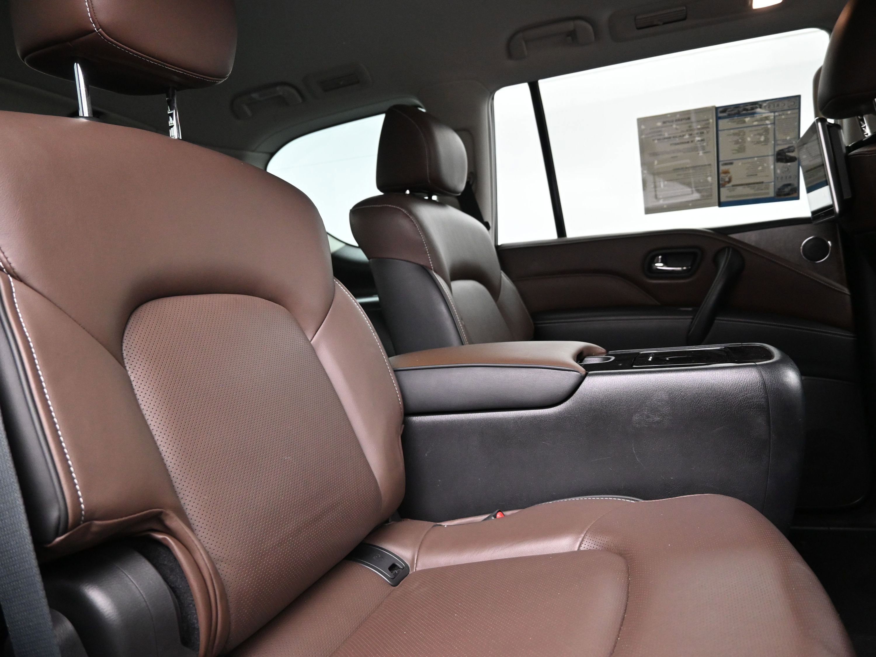 Used 2023 INFINITI QX80 Premium Select w/ All-Season Package image 12