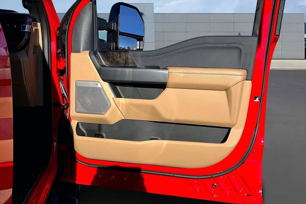 New 2026 Ford F350 Lariat w/ Black Appearance Package image 32