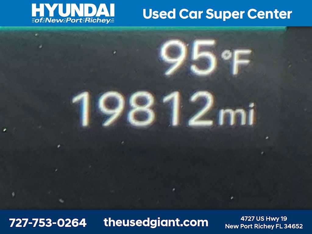 Certified 2024 Hyundai Santa Fe SEL FWD image 32