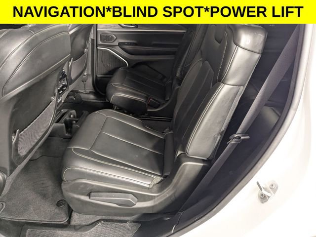 Used 2022 Jeep Grand Cherokee L Limited w/ Black Appearance Package image 31