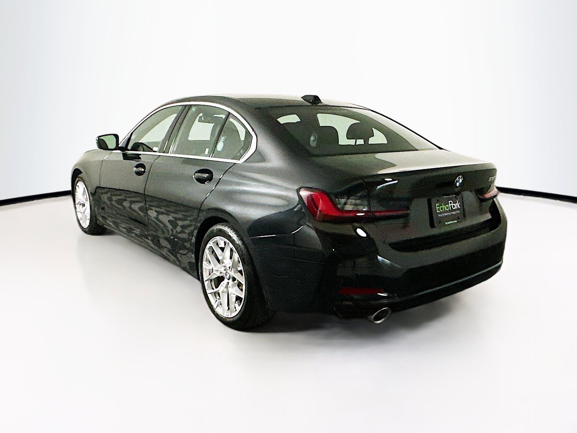 Used 2025 BMW 330i Sedan image 5