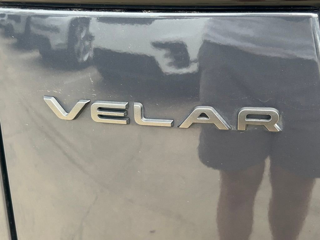 Used 2025 Land Rover Range Rover Velar Dynamic SE image 11