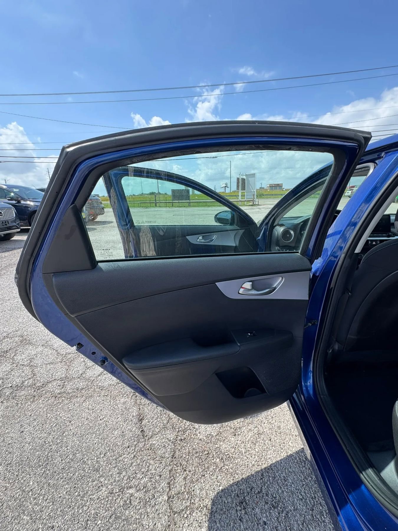 Used 2022 Kia Forte LXS w/ LXS Technology Package FWD image 15