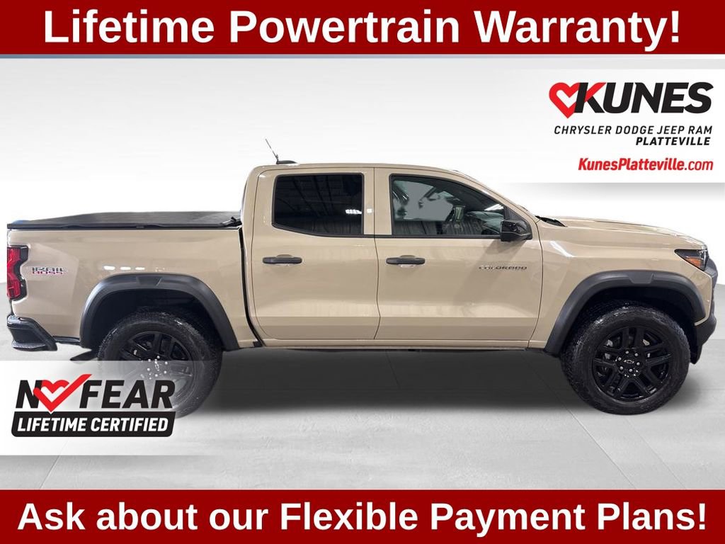 Used 2024 Chevrolet Colorado Trail Boss w/ Technology Package image 12