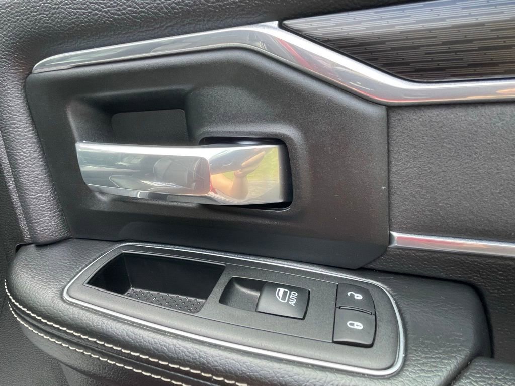 Used 2024 RAM 2500 Laramie w/ Night Edition AWD/4WD image 18