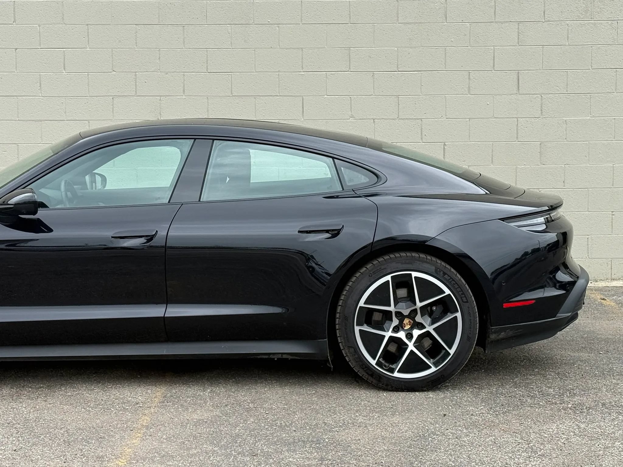 Used 2025 Porsche Taycan RWD image 6