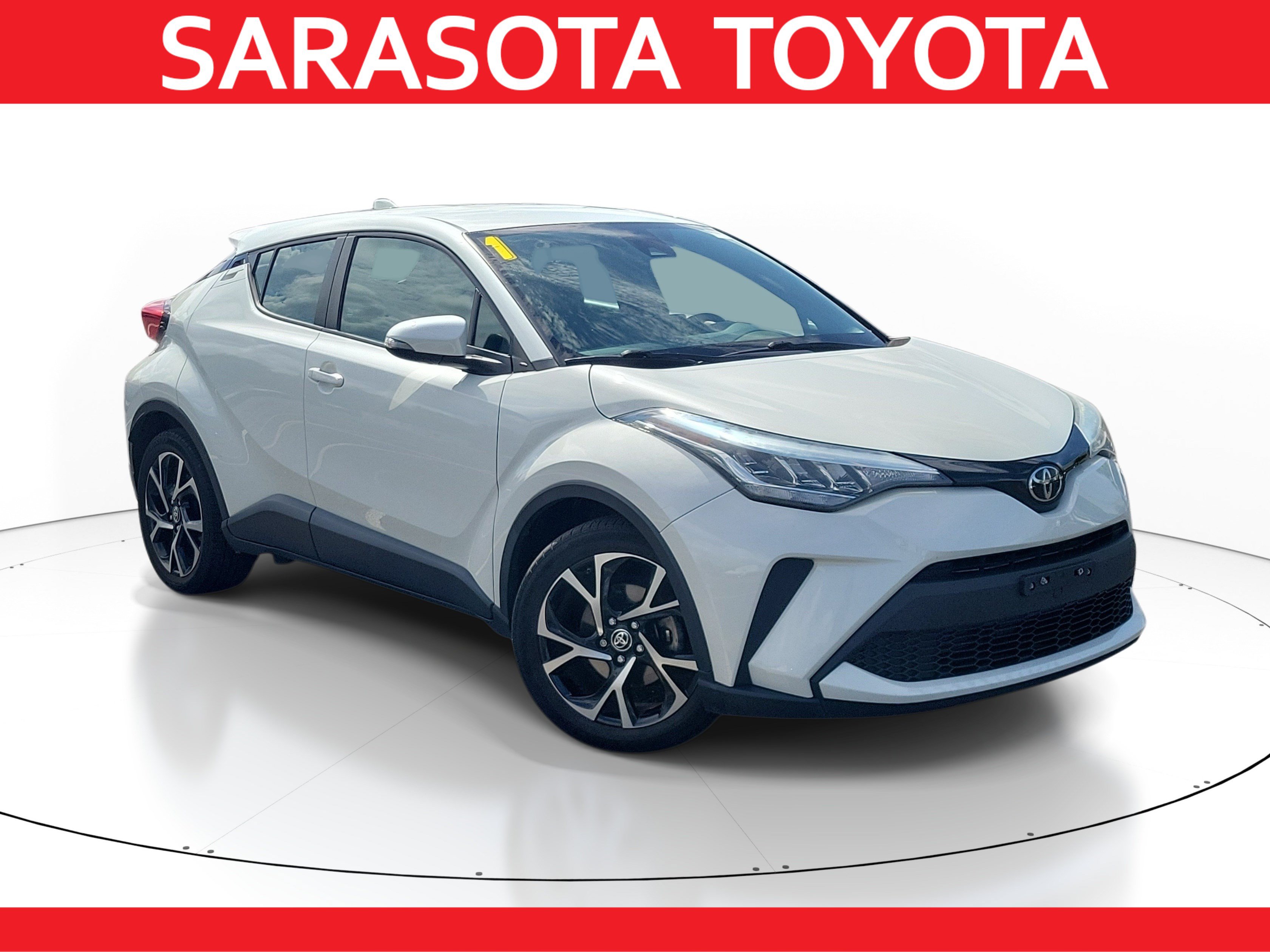 Used 2021 Toyota C-HR XLE FWD image 1
