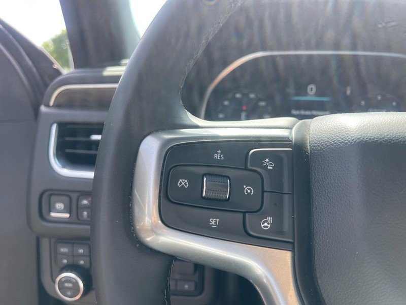 Used 2024 Chevrolet Suburban Z71 w/ Z71 Off-Road Package AWD/4WD image 17