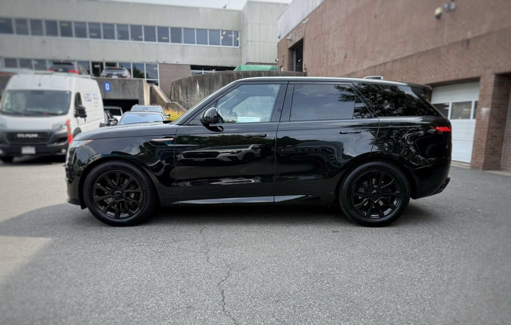 Used 2023 Land Rover Range Rover Sport SE Dynamic AWD/4WD image 14