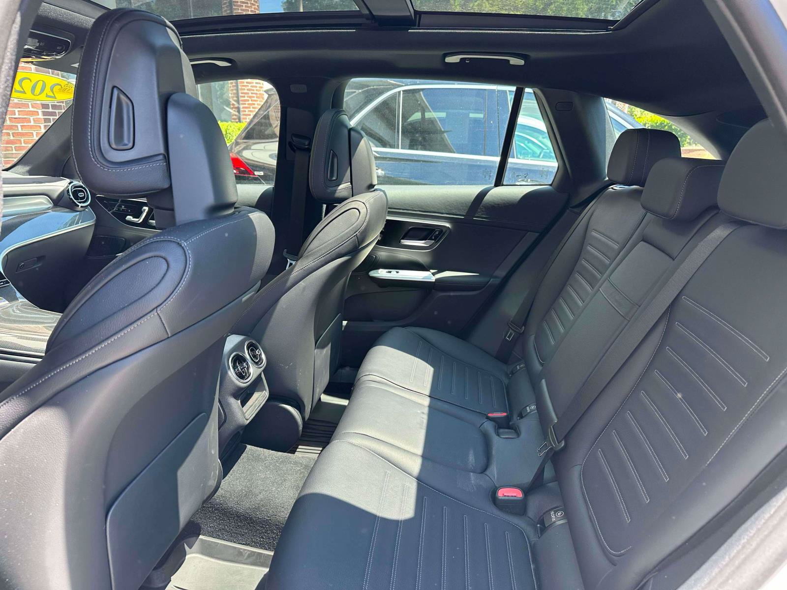 Certified 2025 Mercedes-Benz GLC 43 AMG 4MATIC image 9
