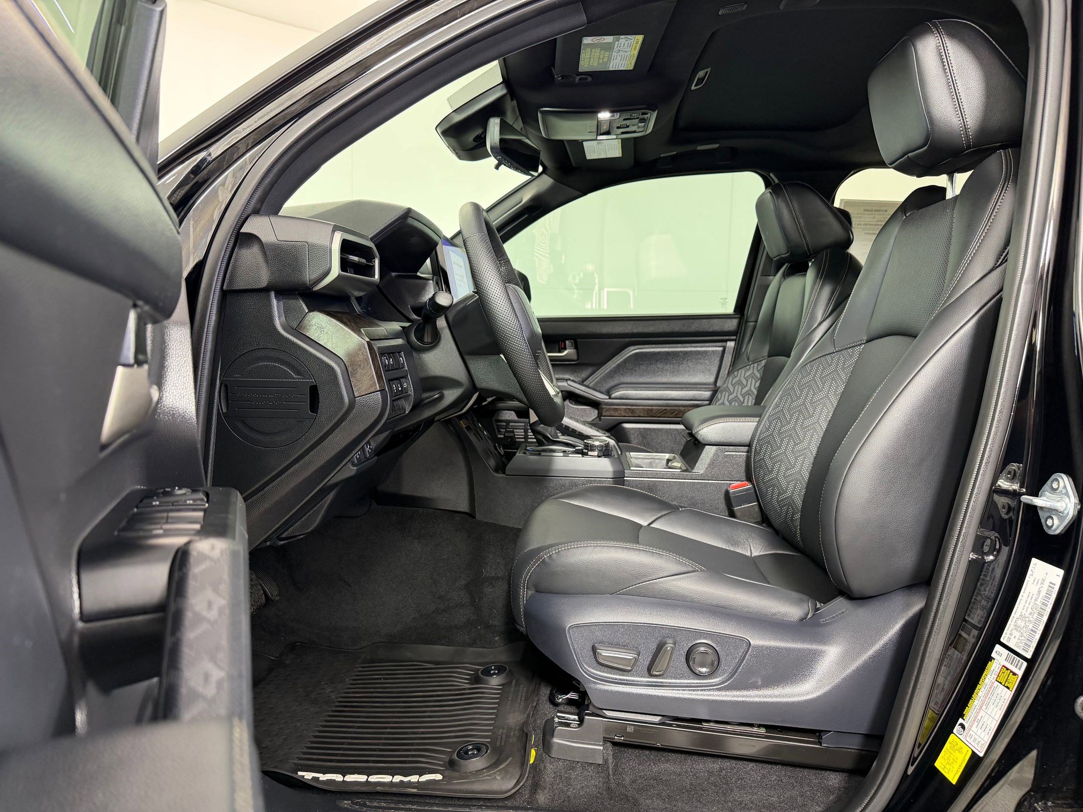 Certified 2024 Toyota Tacoma Limited image 4