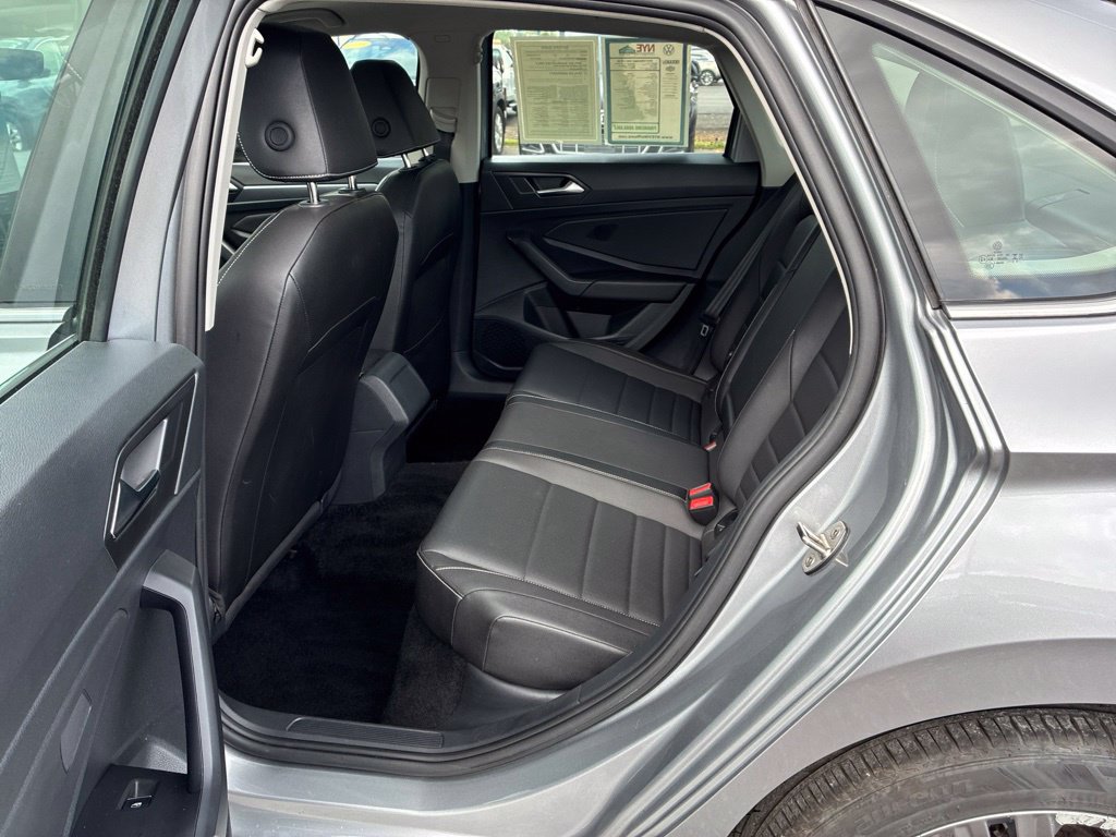 Used 2024 Volkswagen Jetta SE FWD image 55