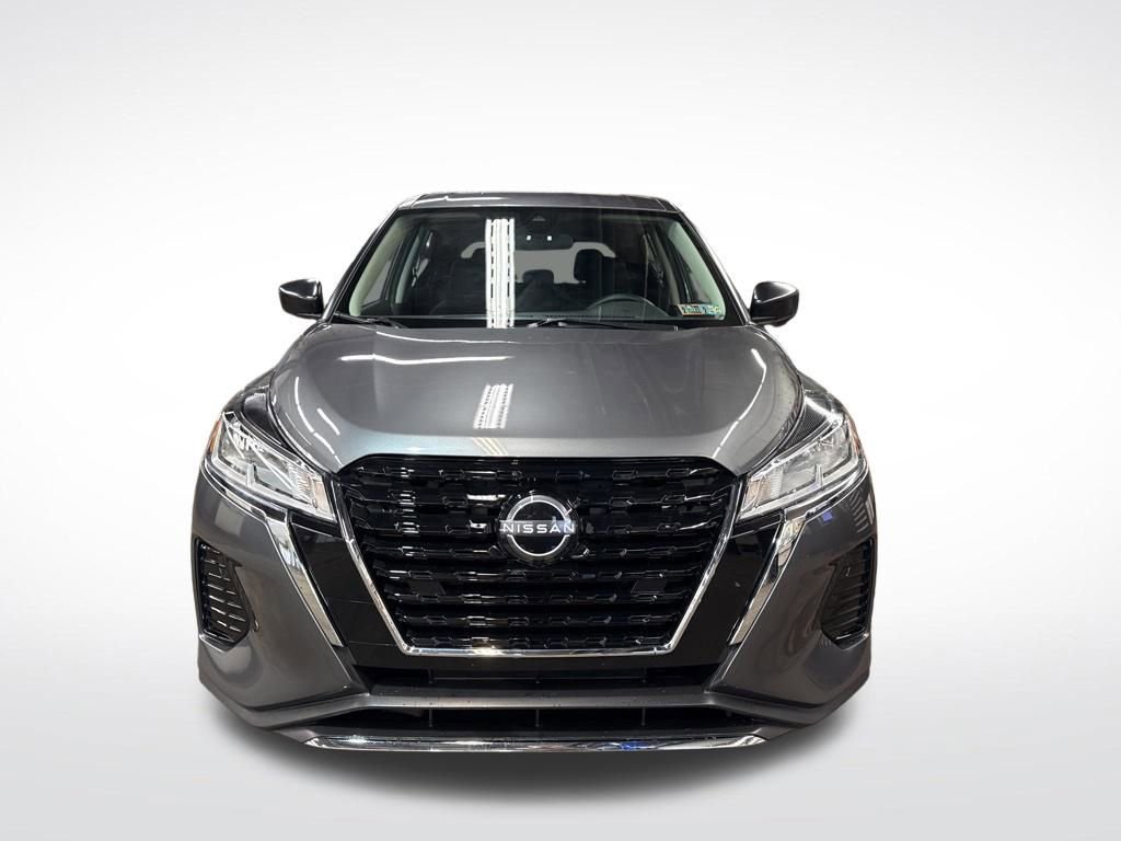 Certified 2025 Nissan Kicks Play S image 9